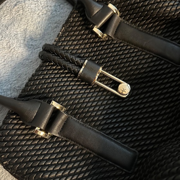 Black Purse - Picture 16 of 16